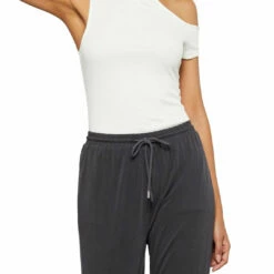 Top 10 ❤️ BCBGMAXAZRIA 👩 Womens Ribbed Cut-Out Jersey Top 🔥