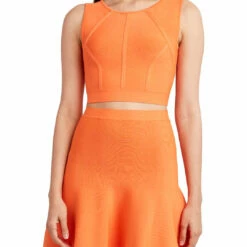 New 🥰 BCBGMAXAZRIA 👩 Womens Knit Scoop Neck/V-Neck Crop Top ⭐