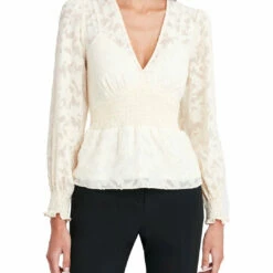 Best reviews of 🌟 BCBGMAXAZRIA 👩 Womens Printed Smocked Blouse ✔️